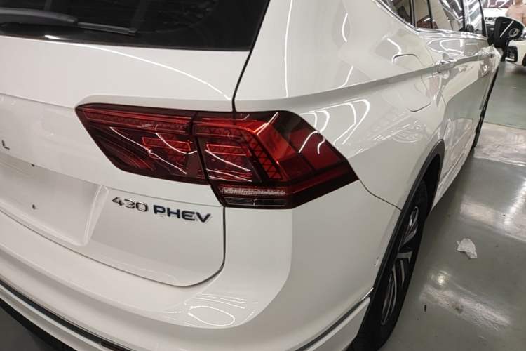 Used Volkswagen Tiguan L New Energy 2021 430 PHEV Plug-in Hybrid Flagship Edition Right Rear Taillight