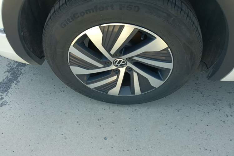 Used Volkswagen Tiguan L New Energy 2021 430 PHEV Plug-in Hybrid Flagship Edition Right Rear Wheel Hub