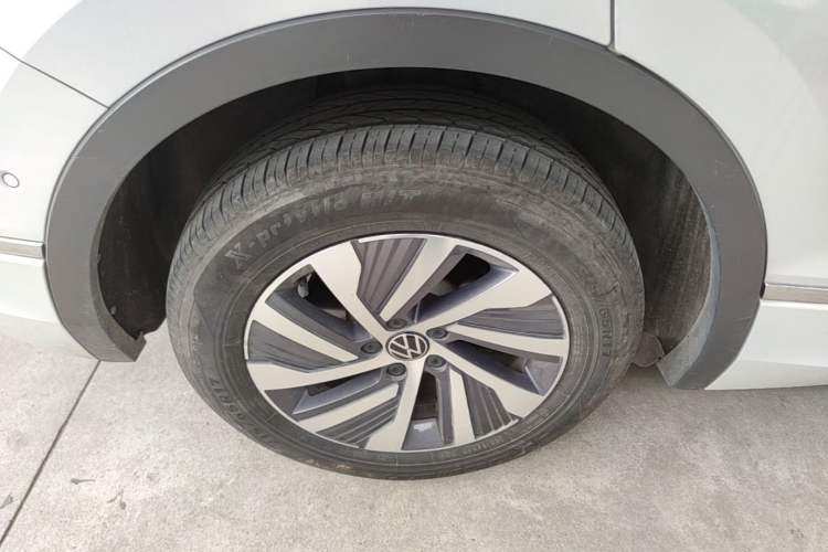 Used Volkswagen Tiguan L New Energy 2021 430 PHEV Plug-in Hybrid Flagship Edition Right Rear Wheel Hub