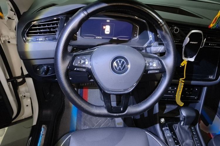 Used Volkswagen Tiguan L New Energy 2021 430 PHEV Plug-in Hybrid Flagship Edition Steering Wheel