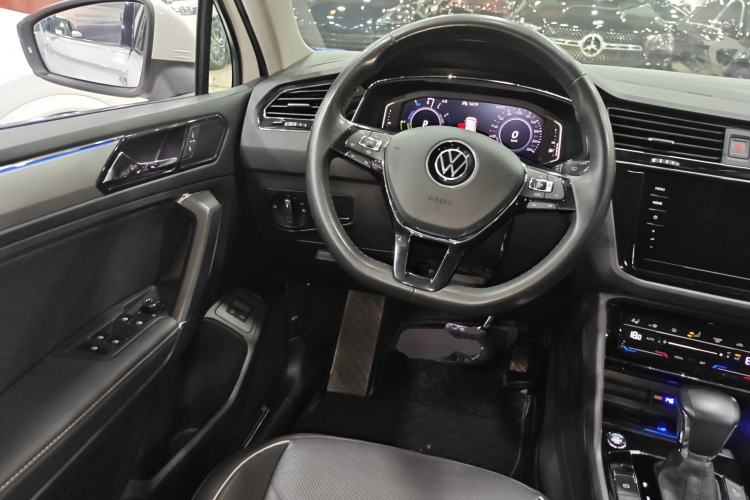 Used Volkswagen Tiguan L New Energy 2021 430 PHEV Plug-in Hybrid Flagship Edition Steering Wheel