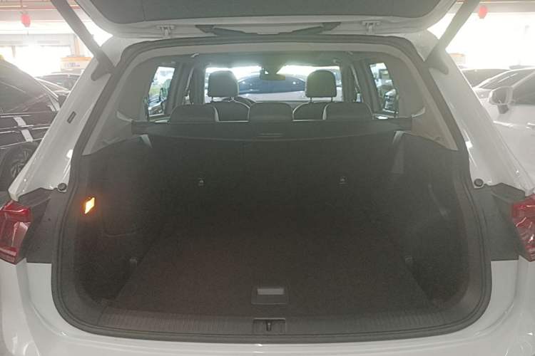 Used Volkswagen Tiguan L New Energy 2021 430 PHEV Plug-in Hybrid Flagship Edition Trunk