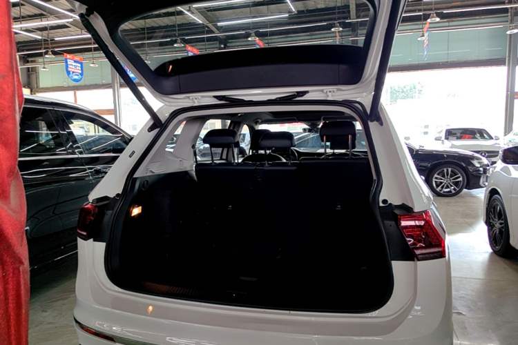 Used Volkswagen Tiguan L New Energy 2021 430 PHEV Plug-in Hybrid Flagship Edition Trunk