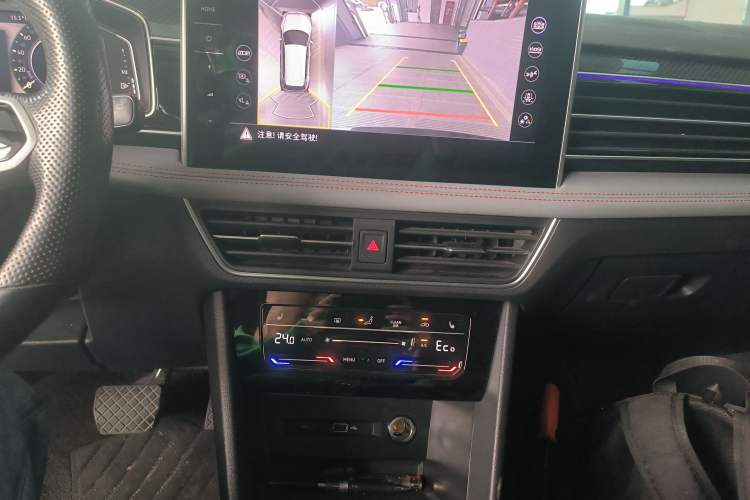 Used Volkswagen Tiguan L New Energy 2022 430 PHEV Plug-in Hybrid Flagship Edition Audio And AC Panel