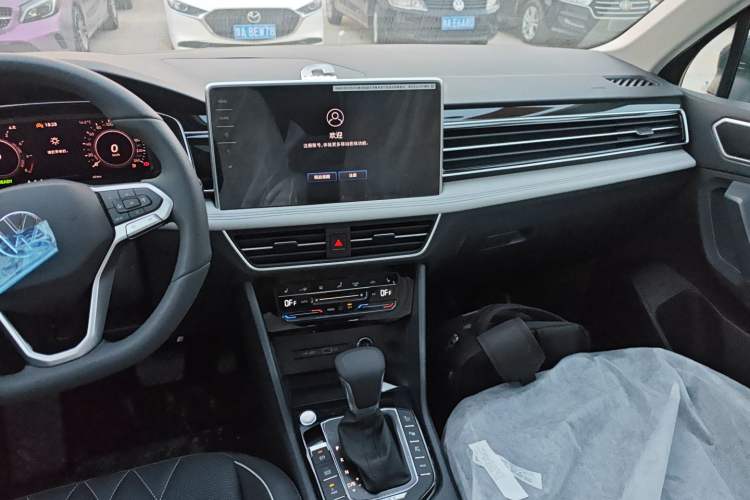 Used Volkswagen Tiguan L New Energy 2022 430 PHEV Plug-in Hybrid Prestige Edition Audio And AC Panel