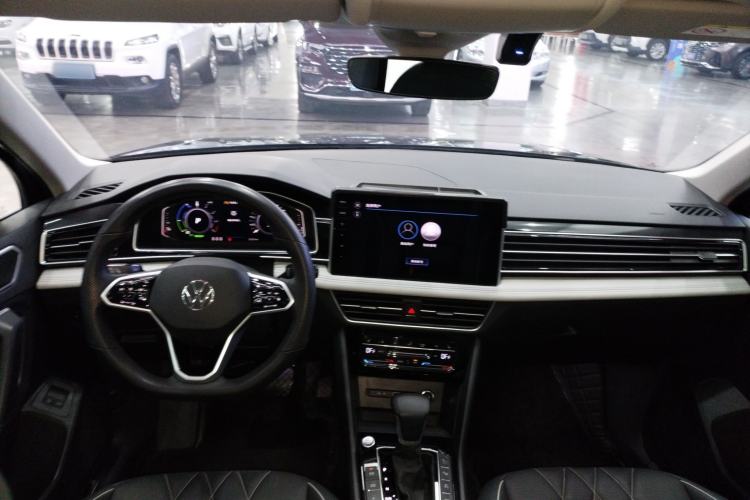 Used Volkswagen Tiguan L New Energy 2022 430 PHEV Plug-in Hybrid Prestige Edition Center Console
