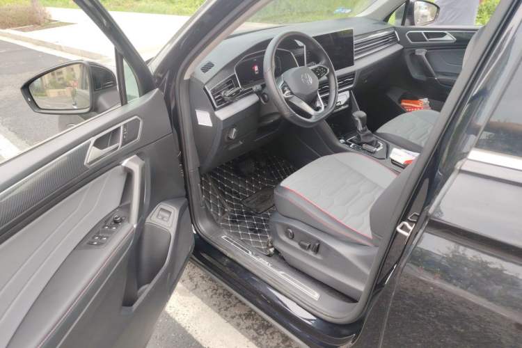 Used Volkswagen Tiguan L New Energy 2022 430 PHEV Plug-in Hybrid Flagship Edition Driver Seat