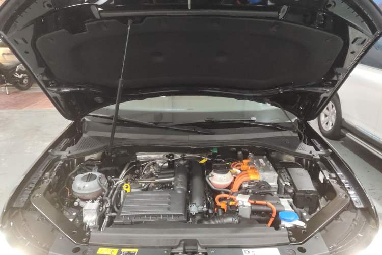 Used Volkswagen Tiguan L New Energy 2022 430 PHEV Plug-in Hybrid Flagship Edition Engine Bay