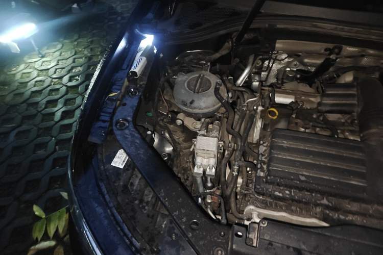Used Volkswagen Tiguan L New Energy 2022 430 PHEV Plug-in Hybrid Prestige Edition Engine Bay Right