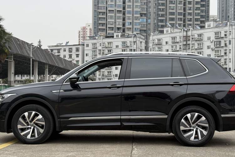 Used Volkswagen Tiguan L New Energy 2022 430 PHEV Plug-in Hybrid Flagship Edition Exterior 4
