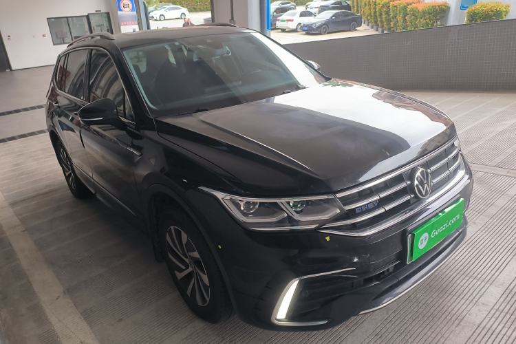 Used Volkswagen Tiguan L New Energy 2022 430 PHEV Plug-in Hybrid Flagship Edition Front Right 45 Deg