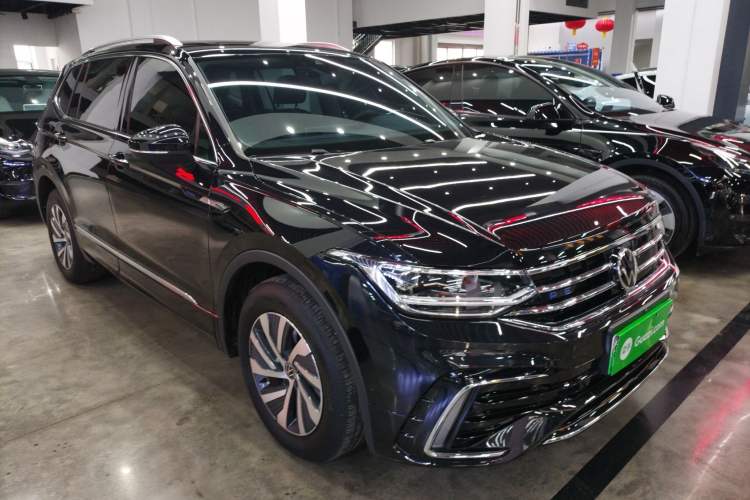 Used Volkswagen Tiguan L New Energy 2022 430 PHEV Plug-in Hybrid Prestige Edition Front Right 45 Deg