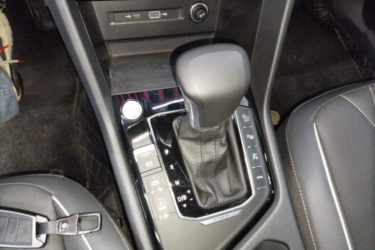 Used Volkswagen Tiguan L New Energy 2022 430 PHEV Plug-in Hybrid Prestige Edition Gear Lever