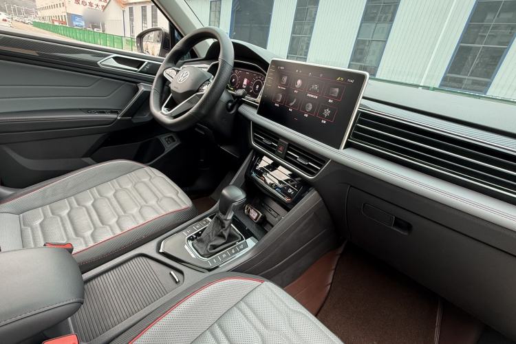 Used Volkswagen Tiguan L New Energy 2022 430 PHEV Plug-in Hybrid Flagship Edition Interior 1