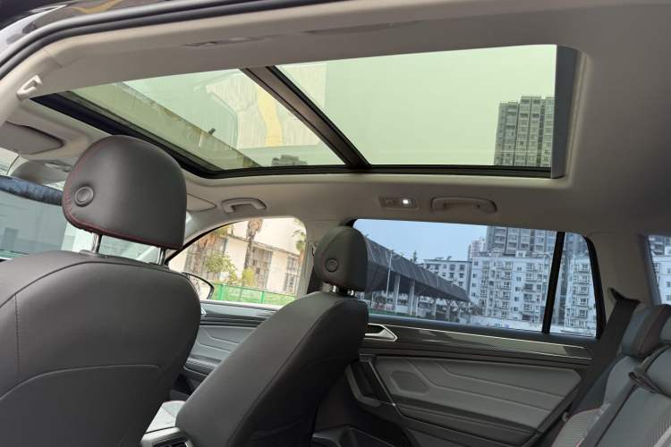 Used Volkswagen Tiguan L New Energy 2022 430 PHEV Plug-in Hybrid Flagship Edition Interior 13