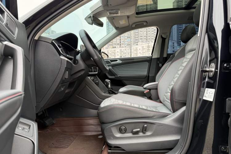 Used Volkswagen Tiguan L New Energy 2022 430 PHEV Plug-in Hybrid Flagship Edition Interior 14