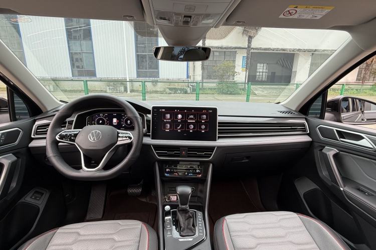 Used Volkswagen Tiguan L New Energy 2022 430 PHEV Plug-in Hybrid Flagship Edition Interior 3