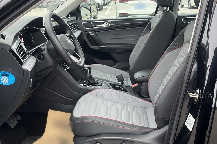 Used Volkswagen Tiguan L New Energy 2022 430 PHEV Plug-in Hybrid Flagship Edition Interior 5
