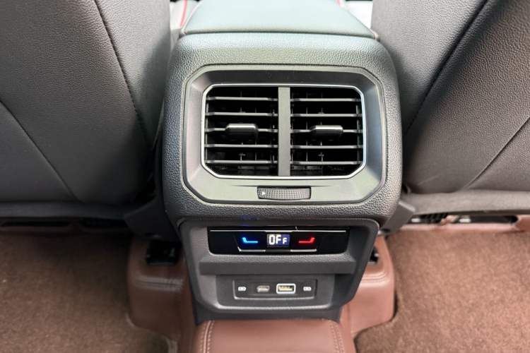 Used Volkswagen Tiguan L New Energy 2022 430 PHEV Plug-in Hybrid Flagship Edition Interior 9