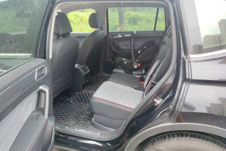Used Volkswagen Tiguan L New Energy 2022 430 PHEV Plug-in Hybrid Flagship Edition Left Rear Seat