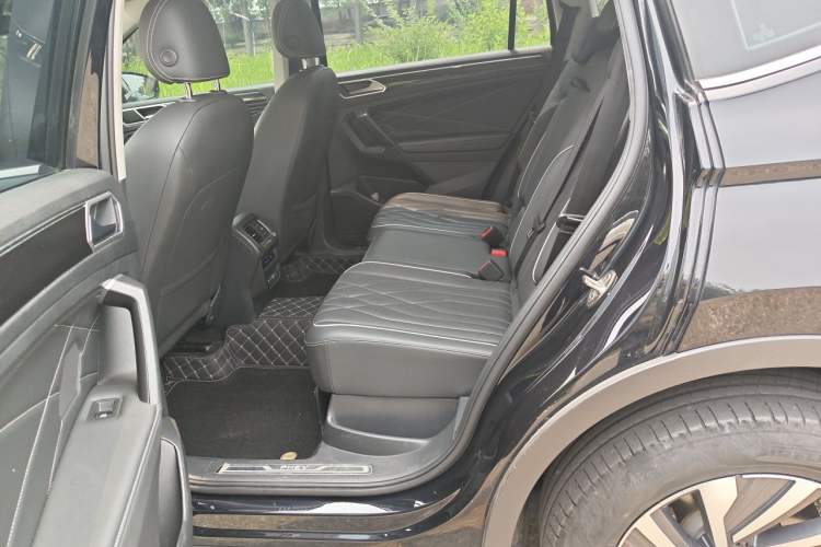 Used Volkswagen Tiguan L New Energy 2022 430 PHEV Plug-in Hybrid Prestige Edition Left Rear Seat
