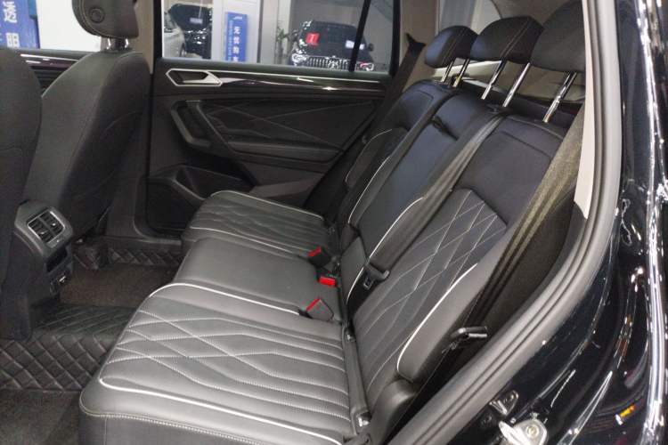 Used Volkswagen Tiguan L New Energy 2022 430 PHEV Plug-in Hybrid Prestige Edition Left Rear Seat