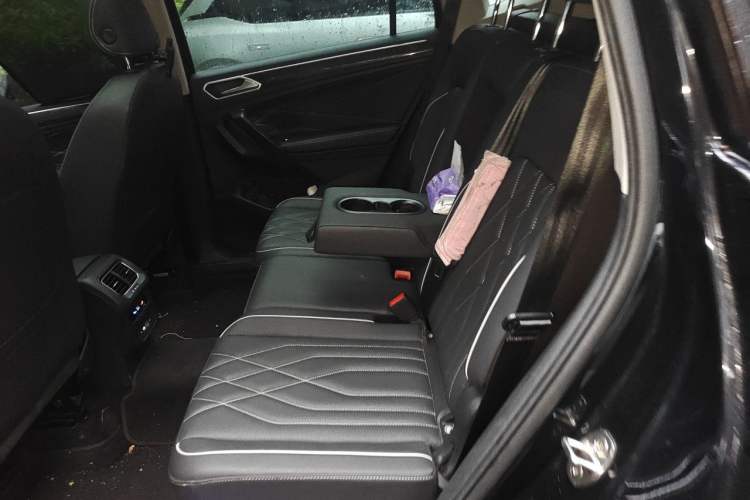 Used Volkswagen Tiguan L New Energy 2022 430 PHEV Plug-in Hybrid Prestige Edition Left Rear Seat