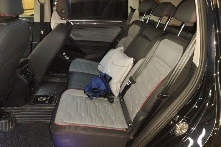 Used Volkswagen Tiguan L New Energy 2022 430 PHEV Plug-in Hybrid Flagship Edition Left Rear Seat