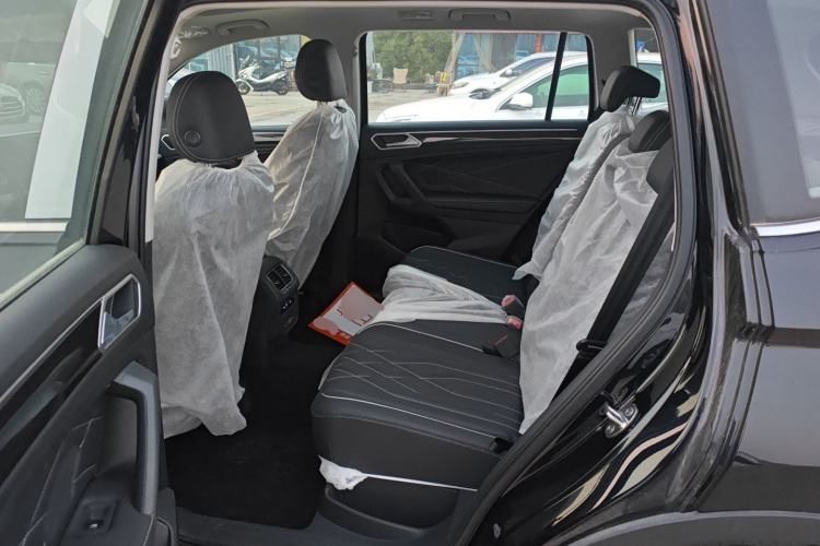 Used Volkswagen Tiguan L New Energy 2022 430 PHEV Plug-in Hybrid Prestige Edition Left Rear Seat