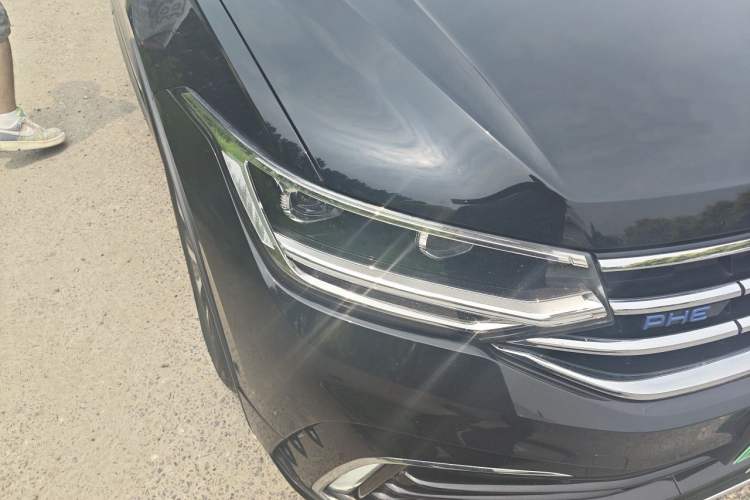 Used Volkswagen Tiguan L New Energy 2022 430 PHEV Plug-in Hybrid Prestige Edition Right Front Headlight