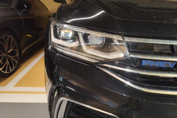 Used Volkswagen Tiguan L New Energy 2022 430 PHEV Plug-in Hybrid Flagship Edition Right Front Headlight