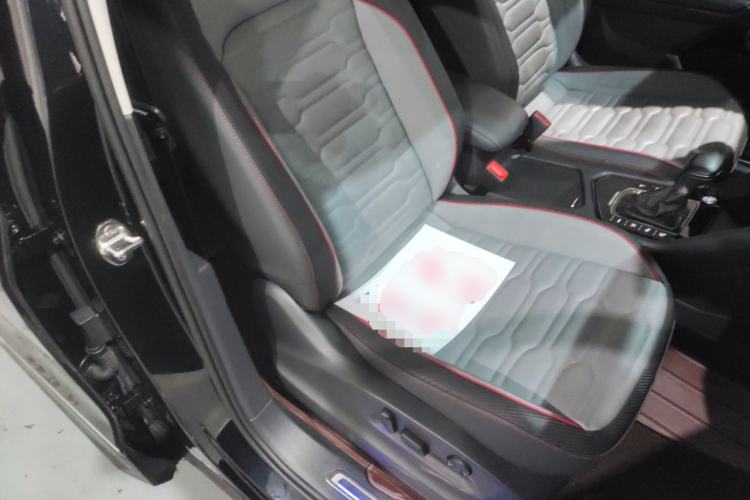 Used Volkswagen Tiguan L New Energy 2022 430 PHEV Plug-in Hybrid Flagship Edition Right Front Seat