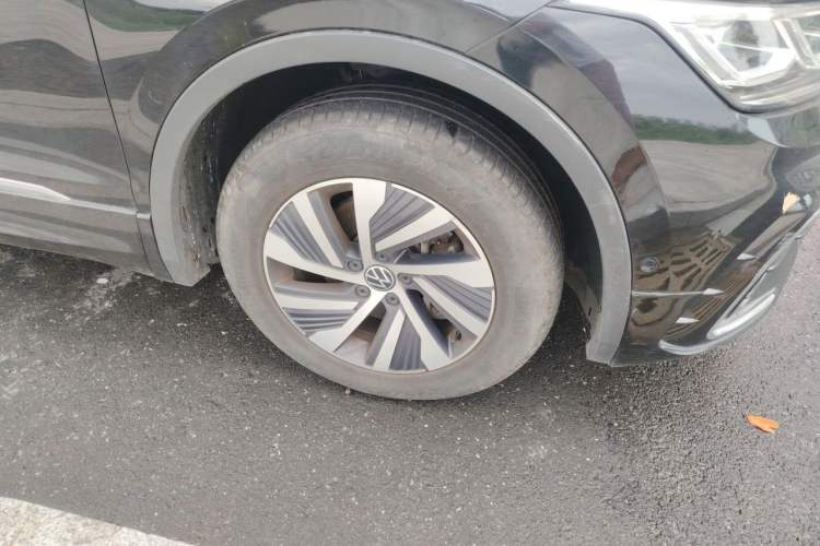 Used Volkswagen Tiguan L New Energy 2022 430 PHEV Plug-in Hybrid Flagship Edition Right Front Wheel Hub
