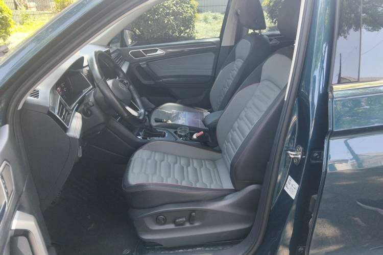 Used Volkswagen Tiguan L New Energy 2022 430 PHEV Plug-in Hybrid Flagship Edition Left Front Seat
