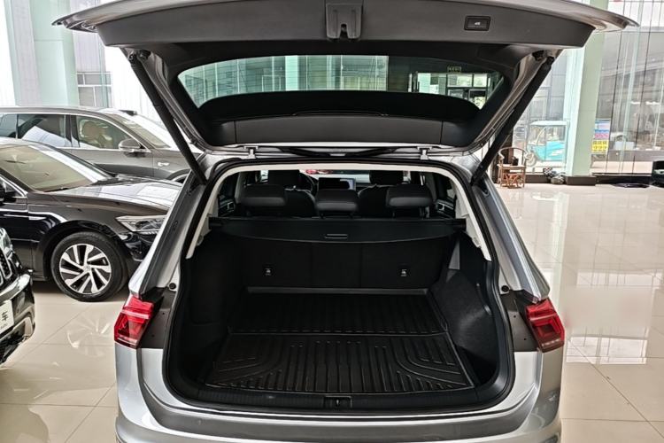 Used Volkswagen Tiguan L New Energy 2022 430 PHEV Plug-in Hybrid Flagship Edition Trunk