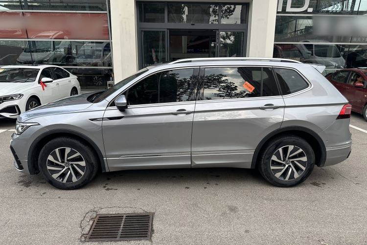 Used Volkswagen Tiguan L New Energy 2022 430 PHEV Plug-in Hybrid Flagship Edition Exterior 3