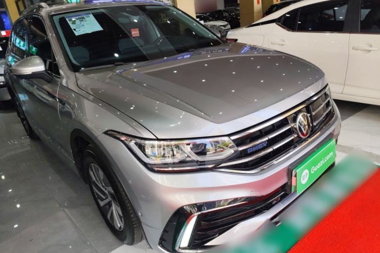 Used Volkswagen Tiguan L New Energy 2022 430 PHEV Plug-in Hybrid Flagship Edition Front Right 45 Deg