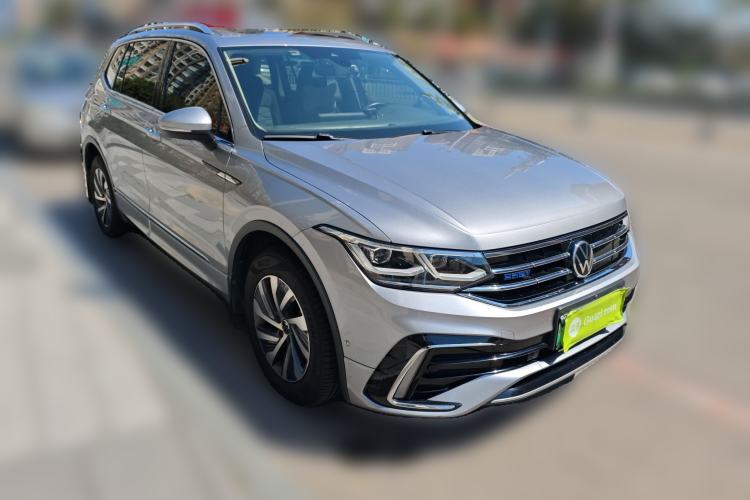 Used Volkswagen Tiguan L New Energy 2022 430 PHEV Plug-in Hybrid Flagship Edition Front Right 45 Deg