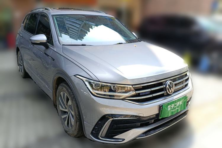 Used Volkswagen Tiguan L New Energy 2022 430 PHEV Plug-in Hybrid Prestige Edition Front Right 45 Deg