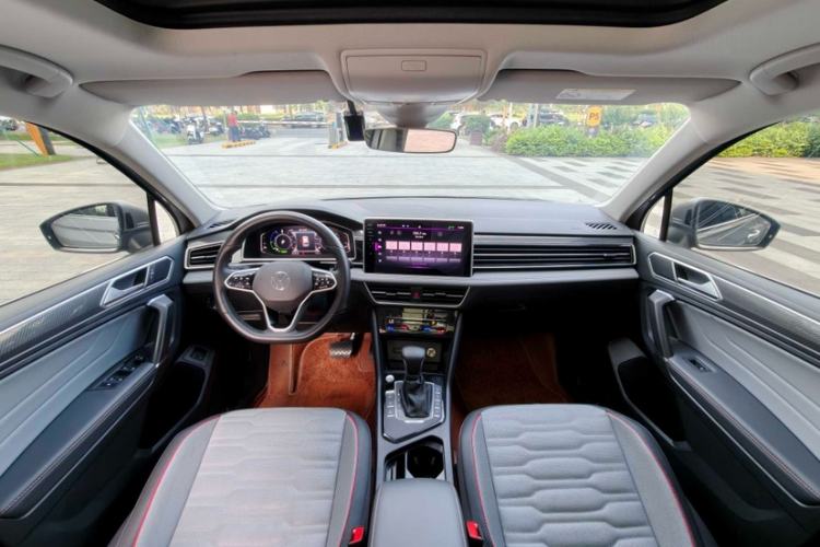 Used Volkswagen Tiguan L New Energy 2022 430 PHEV Plug-in Hybrid Prestige Edition Interior 4