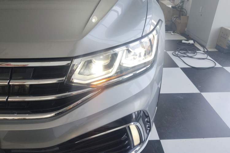 Used Volkswagen Tiguan L New Energy 2022 430 PHEV Plug-in Hybrid Flagship Edition Left Front Headlight