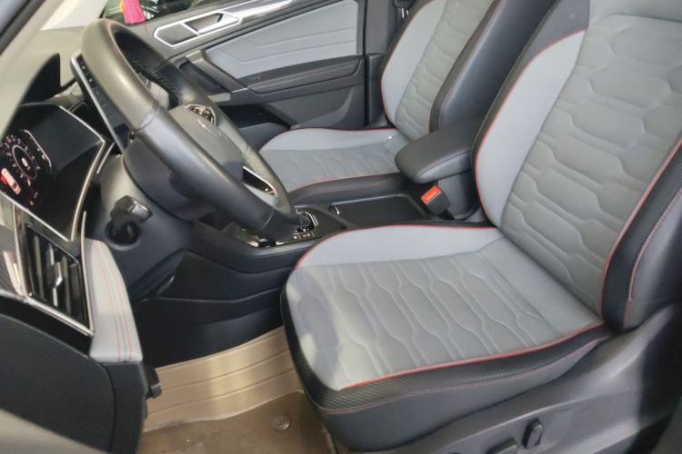 Used Volkswagen Tiguan L New Energy 2022 430 PHEV Plug-in Hybrid Flagship Edition Left Front Seat