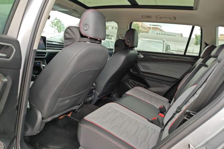 Used Volkswagen Tiguan L New Energy 2022 430 PHEV Plug-in Hybrid Prestige Edition Left Rear Seat
