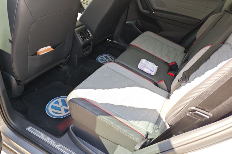 Used Volkswagen Tiguan L New Energy 2022 430 PHEV Plug-in Hybrid Flagship Edition Left Rear Seat