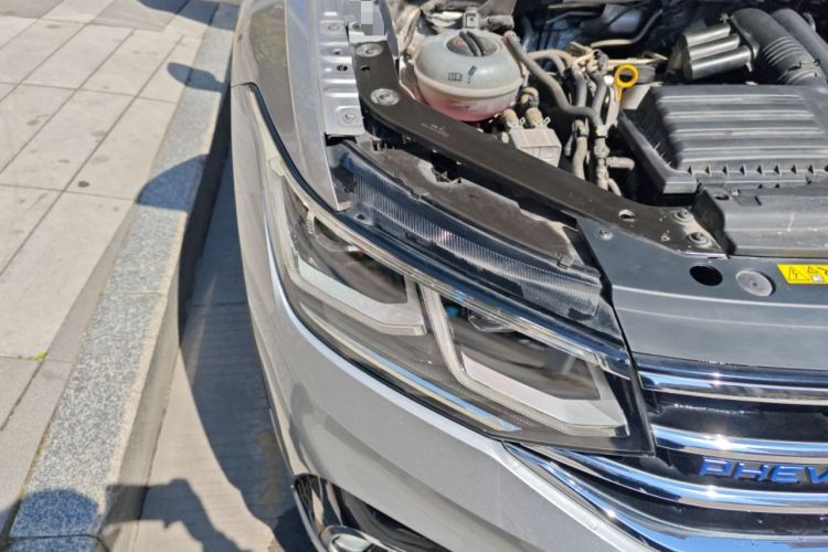 Used Volkswagen Tiguan L New Energy 2022 430 PHEV Plug-in Hybrid Flagship Edition Right Front Headlight