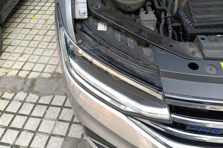 Used Volkswagen Tiguan L New Energy 2022 430 PHEV Plug-in Hybrid Prestige Edition Right Front Headlight