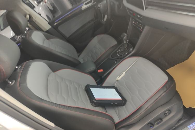 Used Volkswagen Tiguan L New Energy 2022 430 PHEV Plug-in Hybrid Flagship Edition Right Front Seat