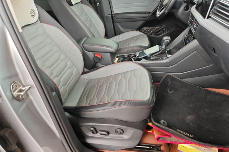 Used Volkswagen Tiguan L New Energy 2022 430 PHEV Plug-in Hybrid Prestige Edition Right Front Seat