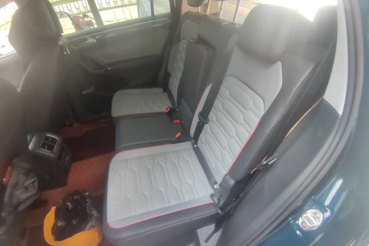 Used Volkswagen Tiguan L New Energy 2022 430 PHEV Plug-in Hybrid Flagship Edition Left Rear Seat
