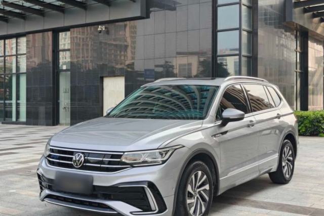 Volkswagen Tiguan L New Energy 2022 430 PHEV Plug-in Hybrid Prestige Edition مستعملة